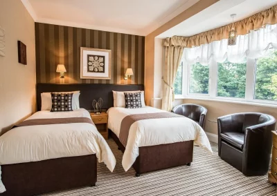 Bright Twin Rooms for lads and dads or golfing partners